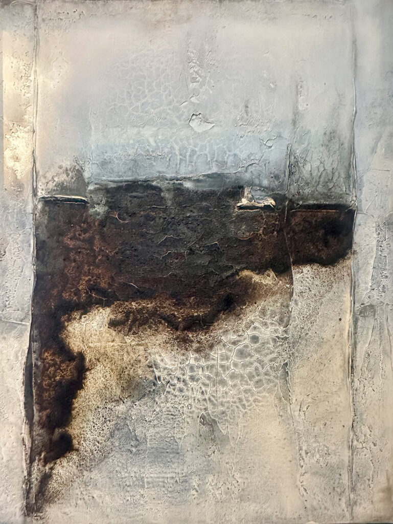 Ufer | Sumpfkalk mit Kaffee, Beizen und Pigmentschüttung auf Sand | 80 x 100 cm | 2025